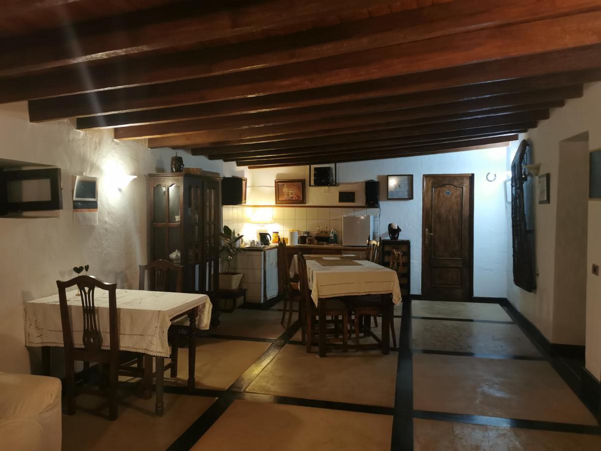 Villa Cecilio Tefia Екстер'єр фото